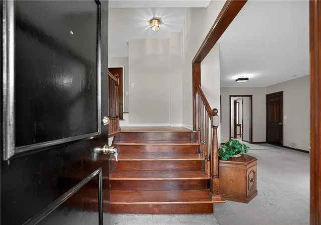 3rd image of 9915 Belleview Ave, Kansas City, MO 64114 | MLS# 2616216
