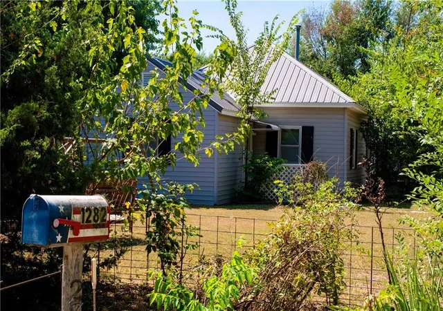 Photo 3 of Single family home for sale at 1282 1830th Street, Iola, KS 66749 | MLS# 2616217 | Listing updated on 2026-09-04