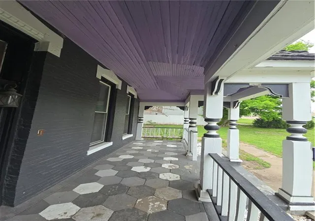 Photo 2 of Sale Pending at 617 Parallel St, Atchison, KS 66002 | MLS# 2616225 | Listing updated on 2026-10-09