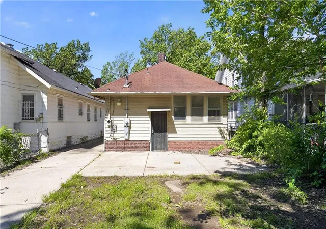 Homes for sale in Kansas City, MO | 3721 Agnes Ave, Kansas City, MO 64128 | MLS# 2616228
