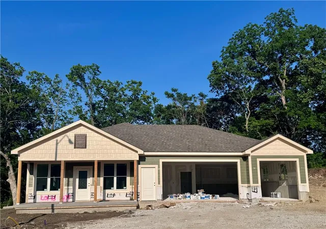 Homes for sale in De Soto, KS | 8479 Eagle Creek Dr, De Soto, KS 66018 | MLS# 2616275
