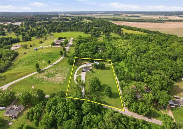 Homes for sale in Lansing, KS | 964 N Hwy 5 N/a, Lansing, KS 66043 | MLS# 2616277