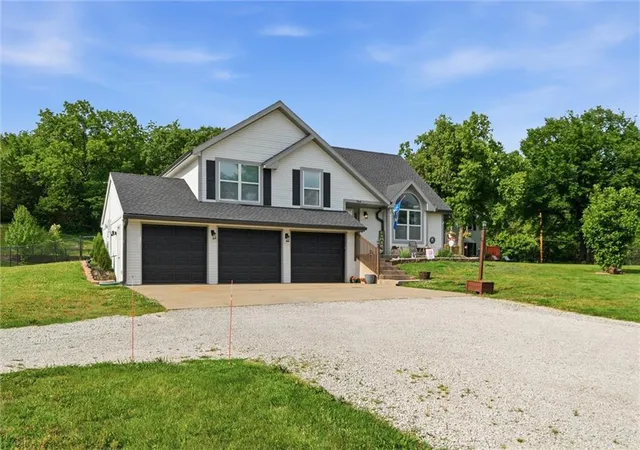 Homes for sale in Lansing, KS | 964 N Hwy 5 N/A, Lansing, KS 66043 | MLS# 2616277