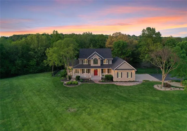 Photo 1 of Single family home for sale at 8611 S Stillhouse Rd, Oak Grove, MO 64075 | MLS# 2616289 | Listing updated on 2026-05-15