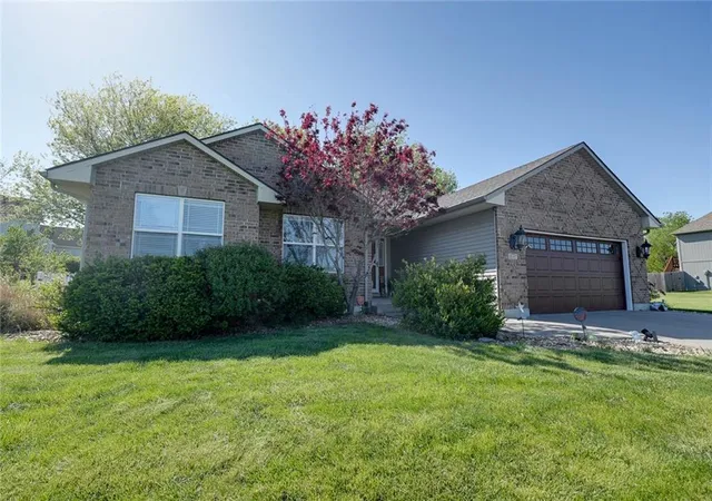 Homes for sale in Odessa, MO | 991 Moore Pl, Odessa, MO 64076 | MLS# 2616301