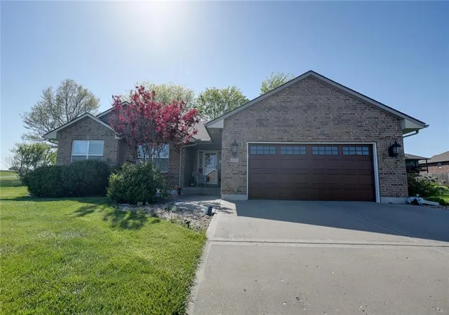 Homes for sale in Odessa, MO | 991 Moore Pl, Odessa, MO 64076 | MLS# 2616301