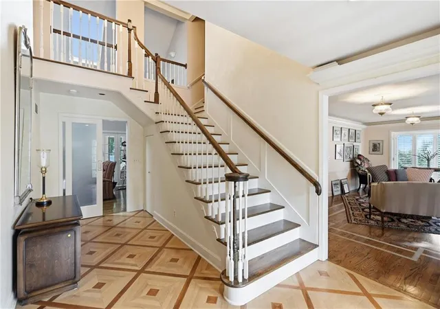 4th image of 8616 Cedar Dr, Prairie Village, KS 66207 | MLS# 2616326