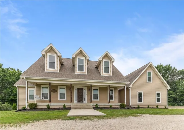 Homes for sale in Holden, MO | 811 Sw 1171st Rd, Holden, MO 64040 | MLS# 2616335