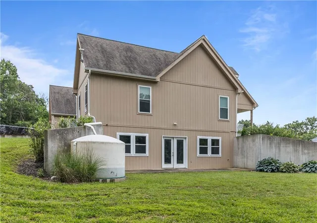 Photo 3 of Sale Pending at 811 Sw 1171st Road, Holden, MO 64040 | MLS# 2616335 | Listing updated on 2026-09-30