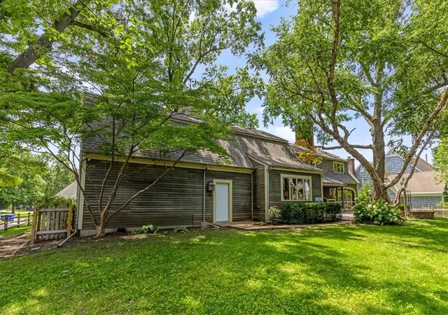 Homes for sale in Leawood, KS | 3510 W 102nd St, Leawood, KS 66206 | MLS# 2616343