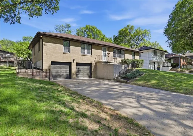 Homes for sale in Kansas City, MO | 5037 N Michigan Ave, Kansas City, MO 64118 | MLS# 2616408