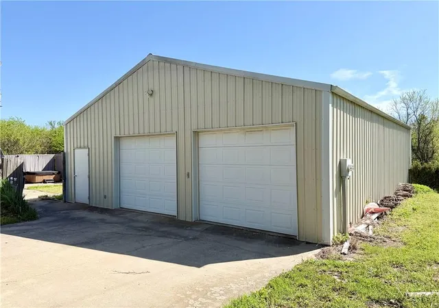 4th image of 605 Nw 11 Rd Rd, Warrensburg, MO 64093 | MLS# 2616416