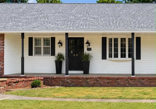 Photo 2 of Sale Pending at 710 S Vermont Ave, Columbus, KS 66725 | MLS# 2616478 | Listing updated on 2026-09-30