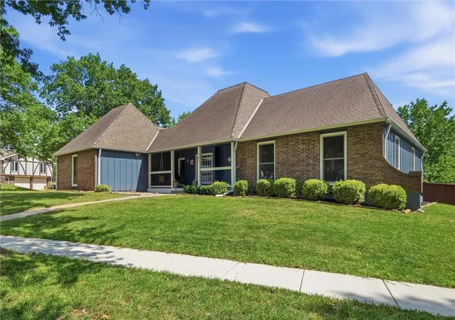 1st image of 563 E 129th Ter, Kansas City, MO 64145 | MLS# 2616503