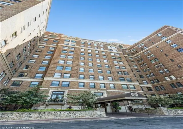 Photo 3 of Condo for sale at 229 Ward Pkwy #101B, Kansas City, MO 64112 | MLS# 2616510 | Listing updated on 2026-09-03