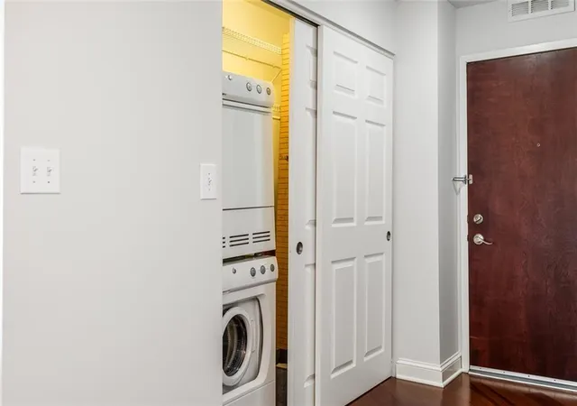 3rd image of 3838 Rainbow Blvd #1411, Kansas City, KS 66103 | MLS# 2616520