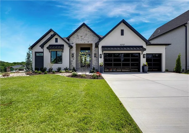 1st image of 11717 W 181st St, Overland Park, KS 66013 | MLS# 2616562