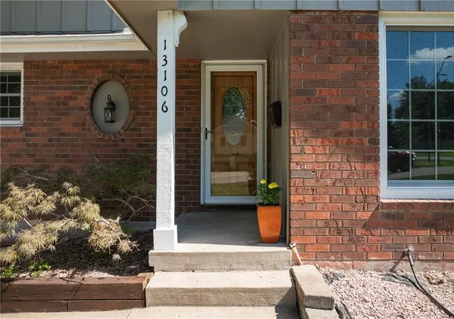 3rd image of 13106 E 53Rd Ter, Kansas City, MO 64133 | MLS# 2616631
