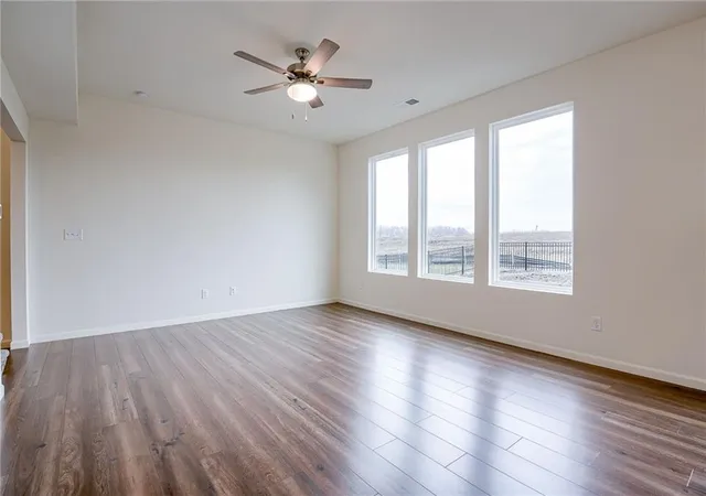 3rd image of 12426 S Redwood St, Lee's Summit, MO 64086 | MLS# 2616635