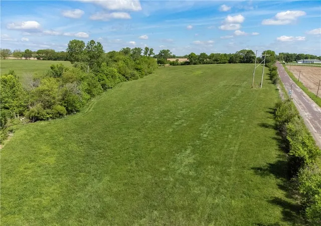 Homes for sale in Buckner, MO | 30500 E Us-24 Hwy, Buckner, MO 64016 | MLS# 2616672