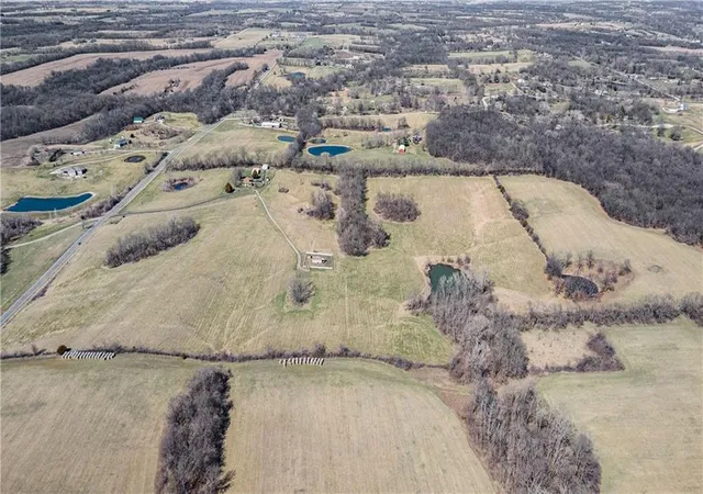 2nd image of 18211 Plattsburg Rd, Holt, MO 64048 | MLS# 2616708