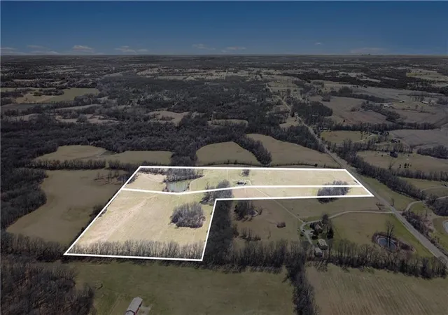8th image of 18211 Plattsburg Rd, Holt, MO 64048 | MLS# 2616708