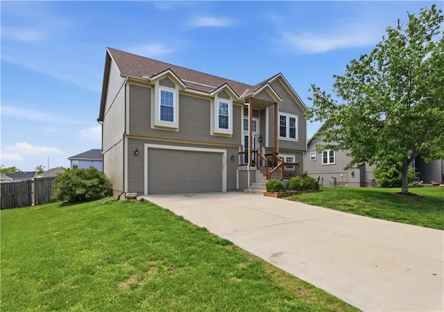 Homes for sale in Louisburg, KS | 1131 S 12th St, Louisburg, KS 66053 | MLS# 2616723