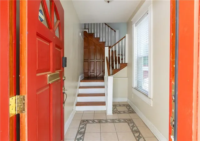 Homes for sale in Kansas City, MO | 3226 Campbell St, Kansas City, MO 64109 | MLS# 2616753