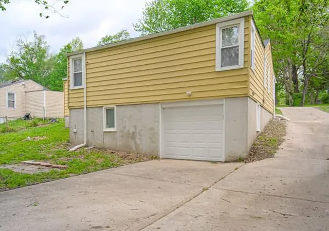 29th image of 4833 Farley Ave, Kansas City, MO 64129 | MLS# 2616775