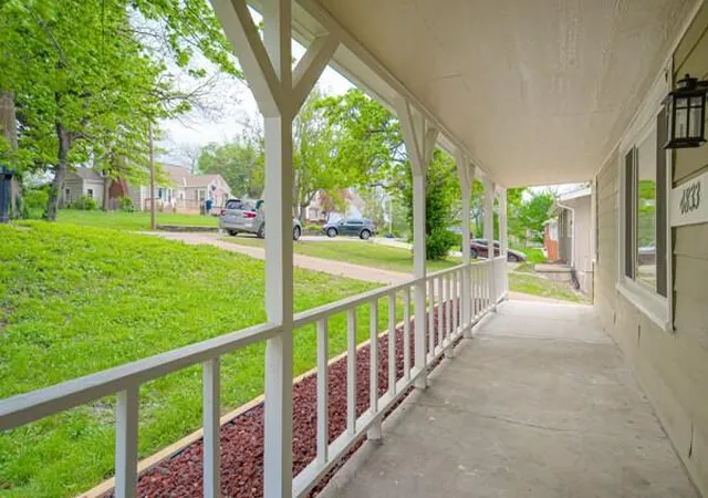 3rd image of 4833 Farley Ave, Kansas City, MO 64129 | MLS# 2616775