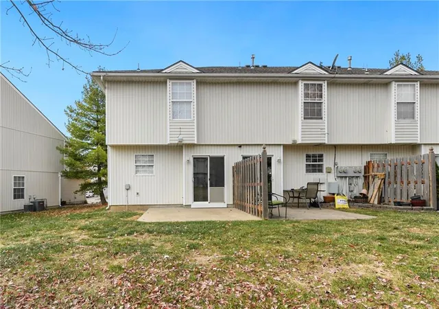 27th image of 1327 Se Broadway Cir, Lees Summit, MO 64081 | MLS# 2616780