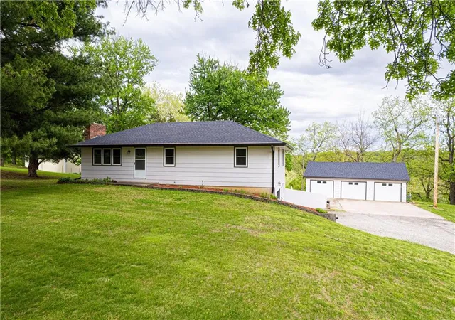 Photo 1 of Single family home for sale at 16929 State Route Dd Hwy, Savannah, MO 64485 | MLS# 2616805 | Listing updated on 2026-09-23