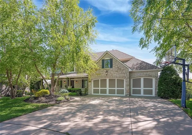 1st image of 15225 Perry St, Overland Park, KS 66221 | MLS# 2616819