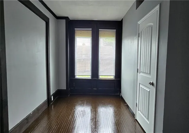 4th image of 2022 Van Brunt Blvd, Kansas City, MO 64127 | MLS# 2616827