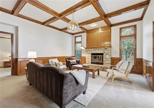Photo 4 of Single family home for sale at 1308 Stone Meadows Dr, Lawrence, KS 66049 | MLS# 2616837 | Listing updated on 2026-08-19