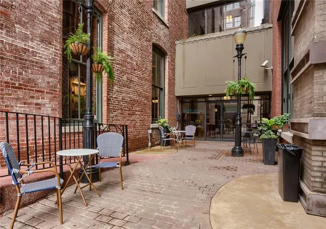 Homes for sale in Kansas City, MO | 308 W 8Th St #302, Kansas City, MO 64105 | MLS# 2616839