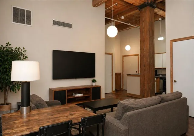 Homes for sale in Kansas City, MO | 308 W 8Th St #302, Kansas City, MO 64105 | MLS# 2616839
