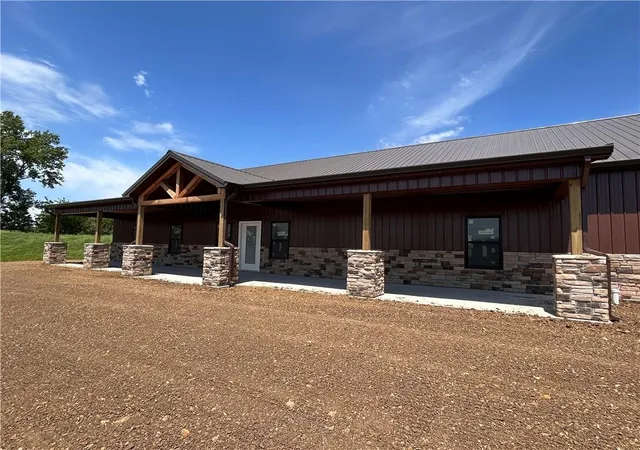 Homes for sale in Linwood, KS | 20014 Woodend Rd, Linwood, KS 66052 | MLS# 2616874