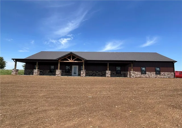 Homes for sale in Linwood, KS | 20014 Woodend Rd, Linwood, KS 66052 | MLS# 2616874