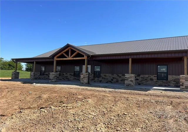Homes for sale in Linwood, KS | 20014 Woodend Rd, Linwood, KS 66052 | MLS# 2616874