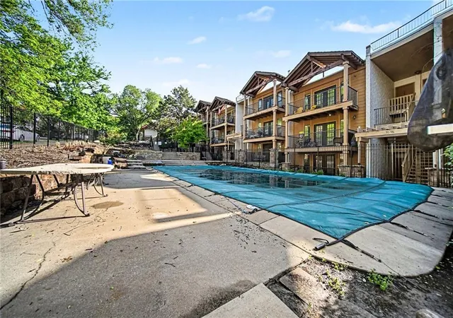 12th image of 4727 Jarboe St #107, Kansas City, MO 64112 | MLS# 2616903