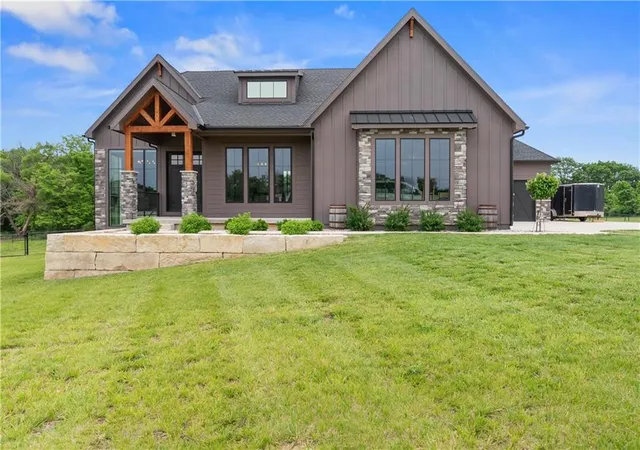 Photo 2 of Sale Pending at 13405 Woodland Ranch Dr, Lees Summit, MO 64086 | MLS# 2616924 | Listing updated on 2026-09-13