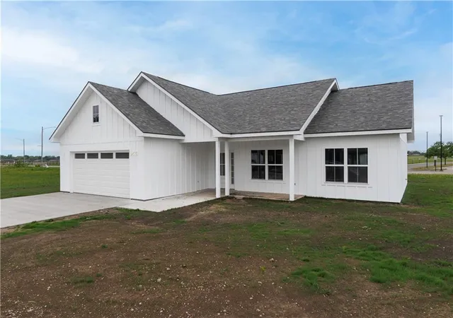 Homes for sale in Independence, KS | 617 Catalpa St, Independence, KS 67301 | MLS# 2616946