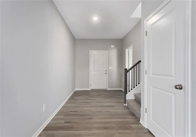 Photo 4 of Single family home for sale at 613 Foxglove Ln, Raymore, MO 64083 | MLS# 2616993 | Listing updated on 2026-09-28
