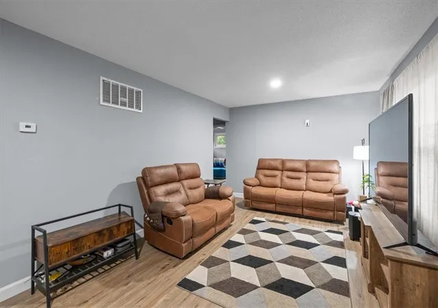 Photo 2 of Sale Pending at 10711 Ewing Dr, Kansas City, MO 64134 | MLS# 2616998 | Listing updated on 2026-08-22