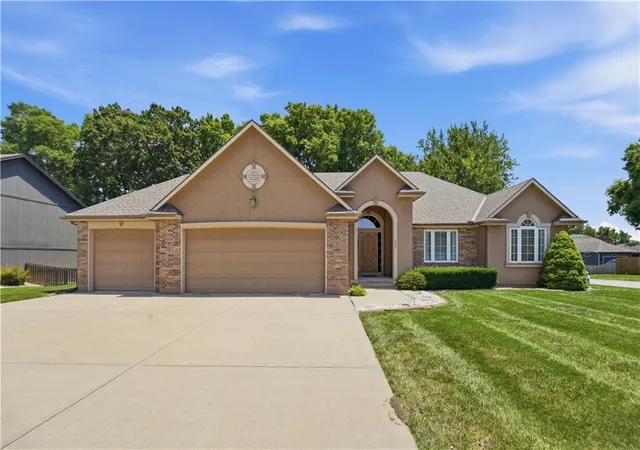 Homes for sale in Lone Jack, MO | 213 Blackjack Ave, Lone Jack, MO 64070 | MLS# 2617005