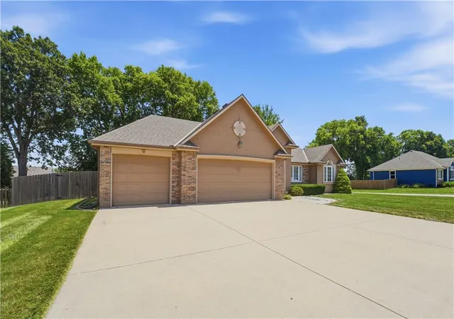 Homes for sale in Lone Jack, MO | 213 Blackjack Ave, Lone Jack, MO 64070 | MLS# 2617005