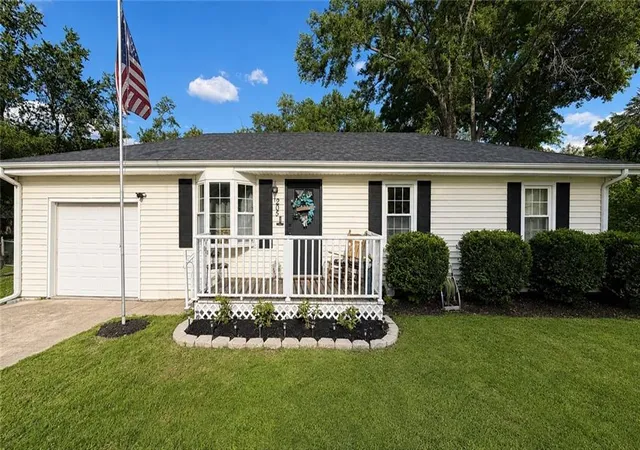 Homes for sale in Buckner, MO | 205 Hostetter St, Buckner, MO 64016 | MLS# 2617052