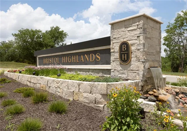 5th image of 7946 Millridge St, Lenexa, KS 66220 | MLS# 2617070