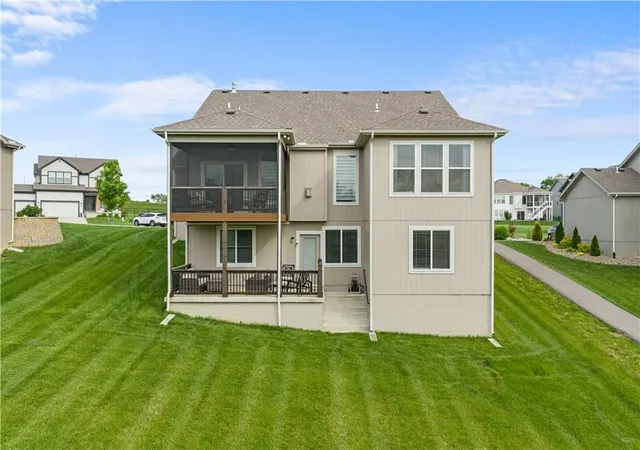 4th image of 202 Nw Joshua Dr, Lees Summit, MO 64081 | MLS# 2617127